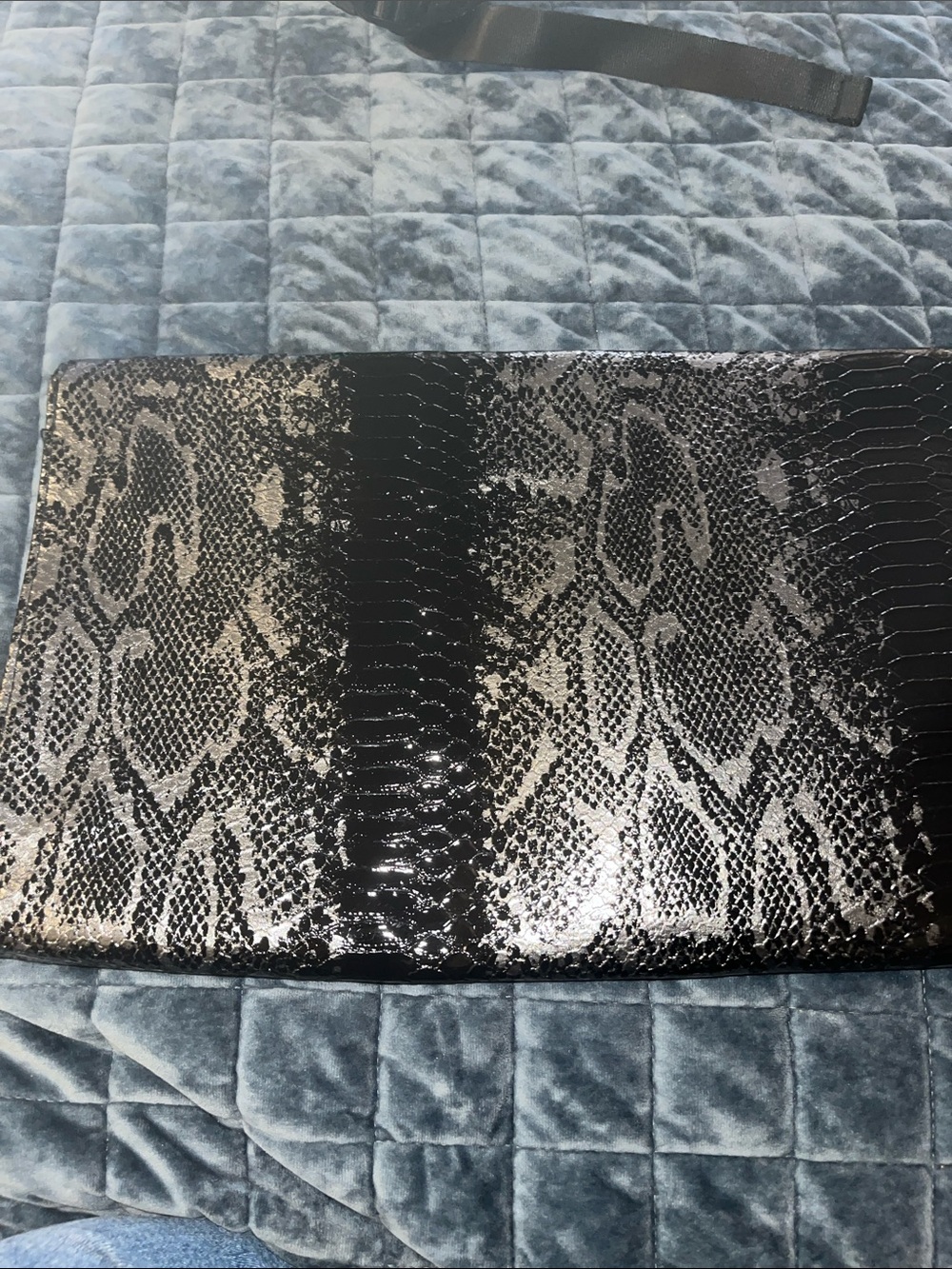 Envelope Clutch in Black and Cream Snake-Print - Picture 2 of 3